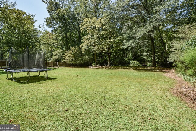 Building Photo - 2210 Spalding Dr