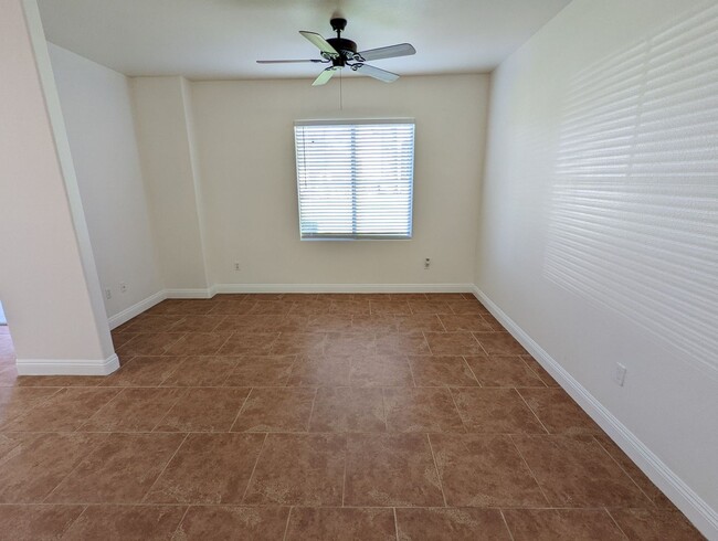 Building Photo - 905 Duckhorn Ct