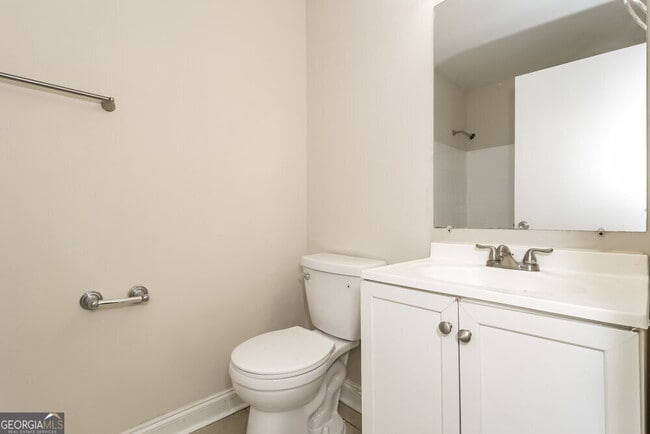 Building Photo - 599 Plainville Dr SW