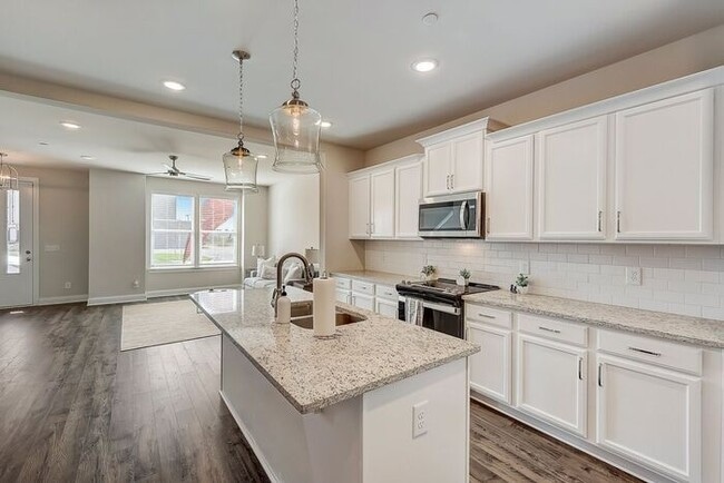 Building Photo - 1001 Lifford Ln