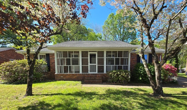 Primary Photo - Beautiful 3 bedroom house