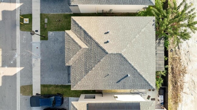 Building Photo - 275 NW 13th Pl