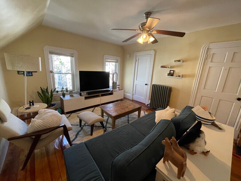 Building Photo - 23 Chandler St