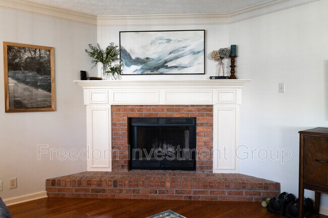 Building Photo - 1000 Harbour Shore Dr