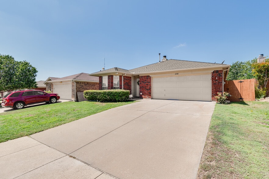 Building Photo - 2508 Concina Way