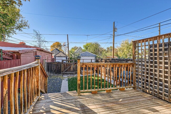 Building Photo - 4351 Umatilla St