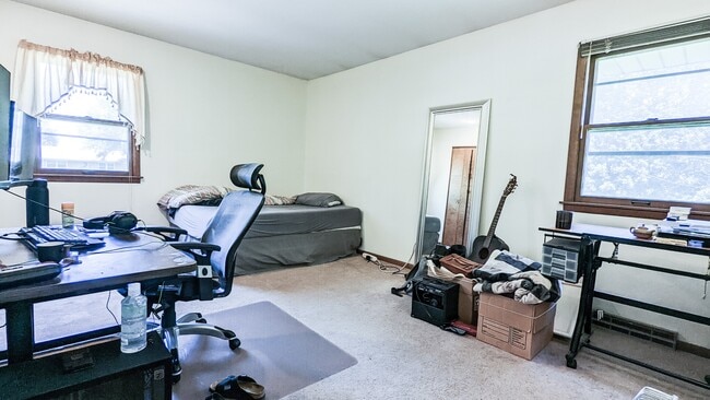 Building Photo - 1832 Ranser Rd