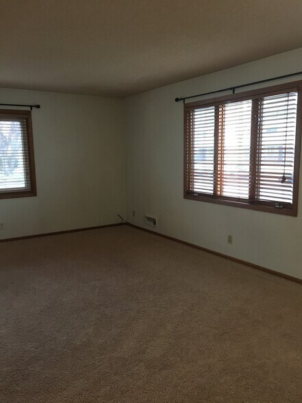 Living room - 322 3rd Ave SE
