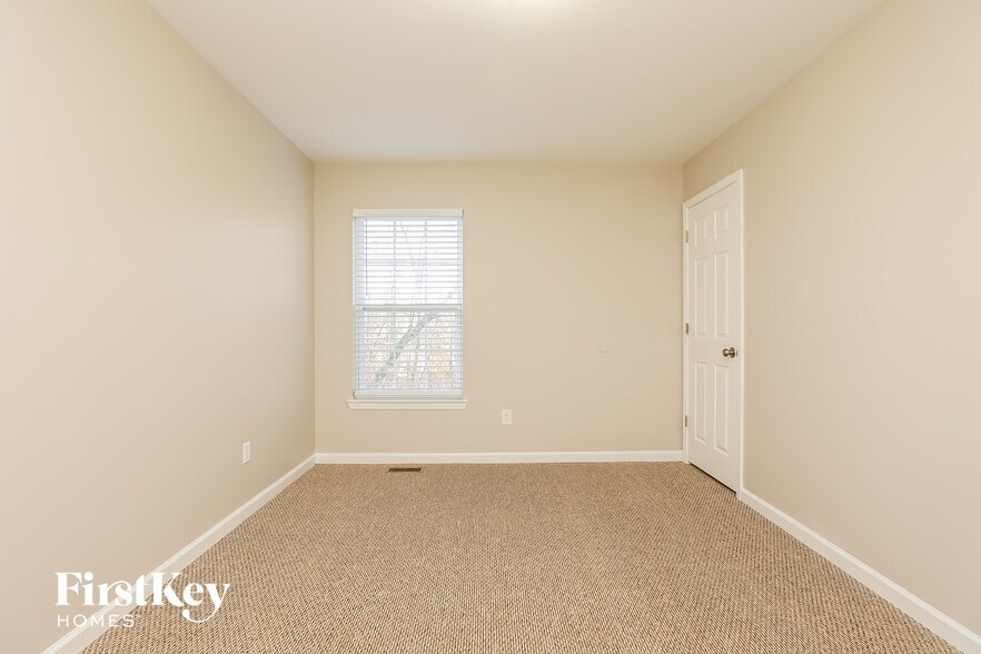 Building Photo - 1431 Bern Dr