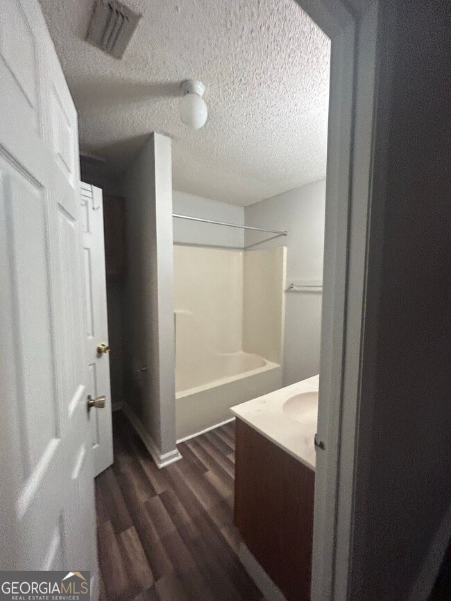 Building Photo - 214 Baltic Ct