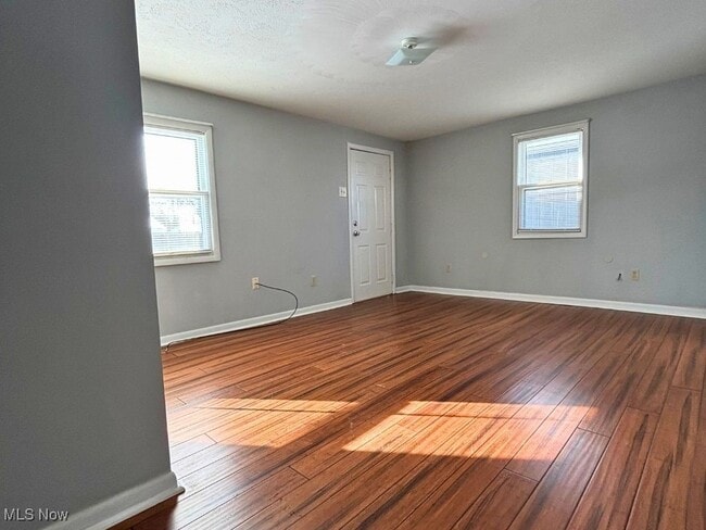 Building Photo - 151 Chestnut St