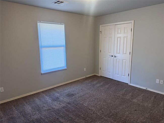 Building Photo - 2525 W Oklahoma Ave