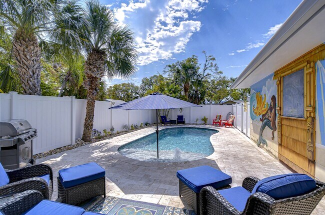 Building Photo - 1922 55th St S