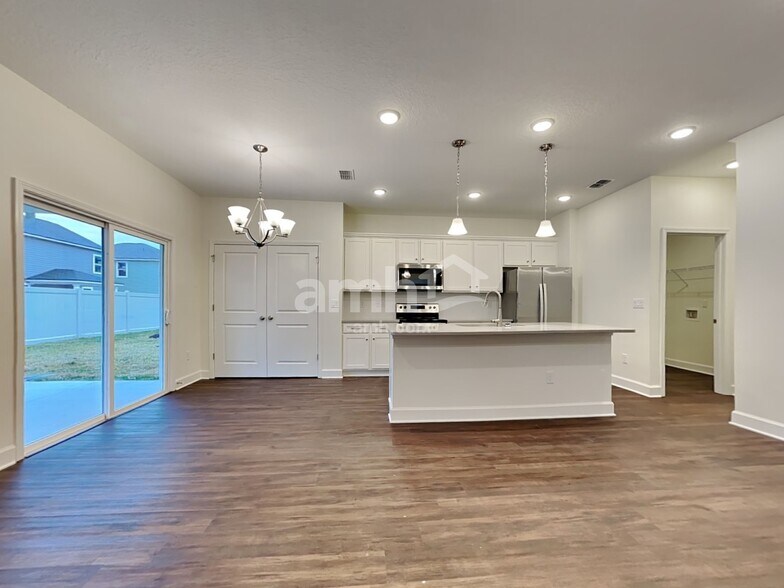 Building Photo - 10717 Coleman Rd