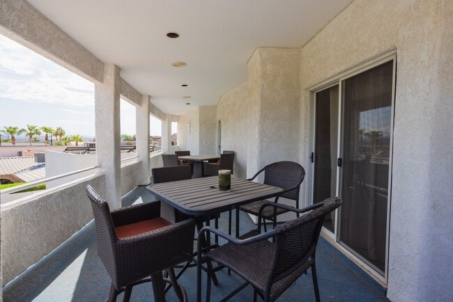 Building Photo - 2320 Snead Dr