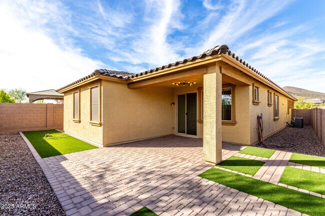 Building Photo - 12399 W Forest Pleasant Pl