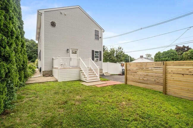 Building Photo - 25 Towanda Dr