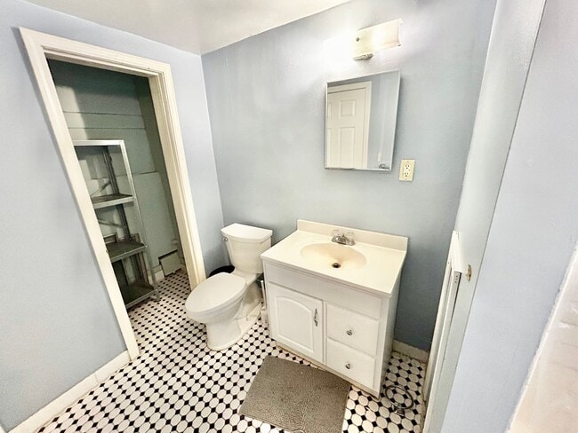 Building Photo - Varsity Management