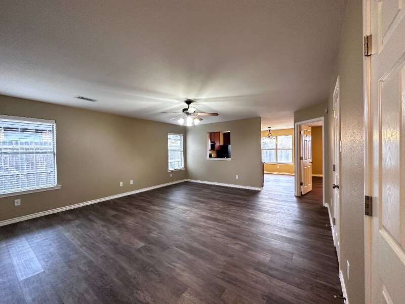 Building Photo - 5111 Graceland Dr