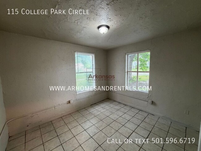 Building Photo - 115 College Park Cir