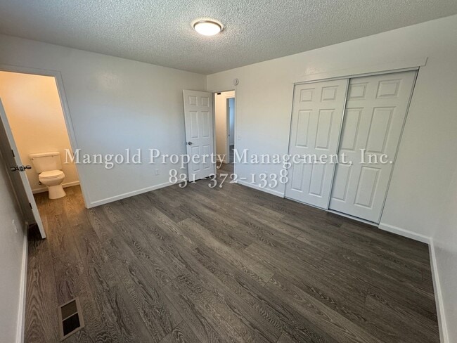 Building Photo - Beautifully Updated 3-Bedroom Home with Sp...