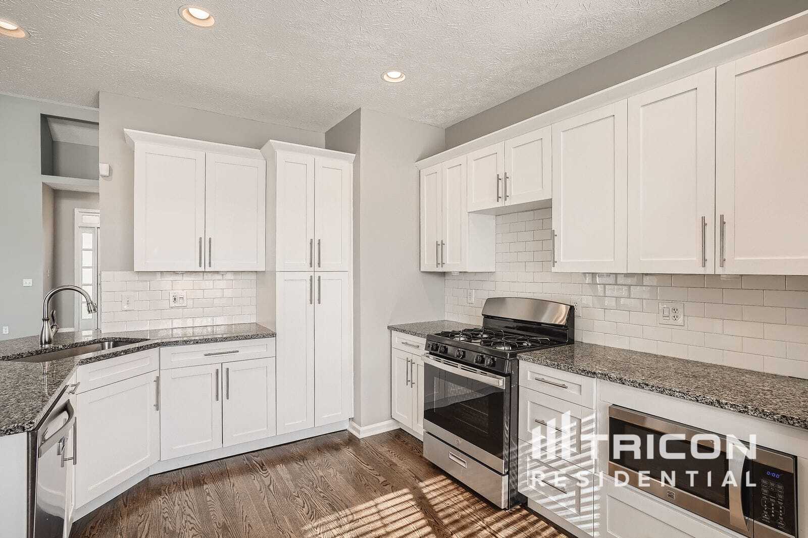Building Photo - 210 Boca Ciega Ct