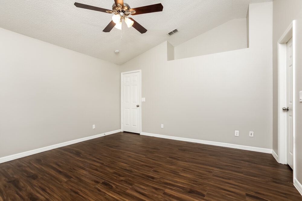 Building Photo - 13709 Valleybrooke Ln