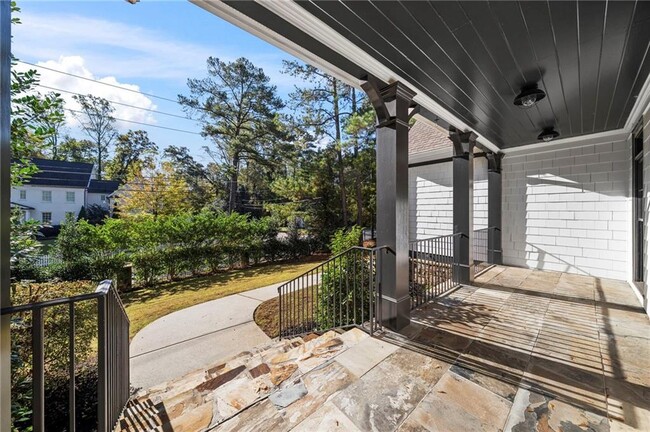 Building Photo - 4715 Westfield Dr NE