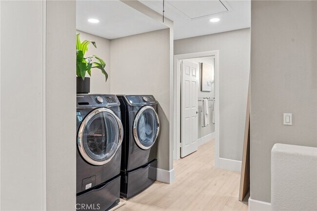 Building Photo - 20720 Manzanita Ave