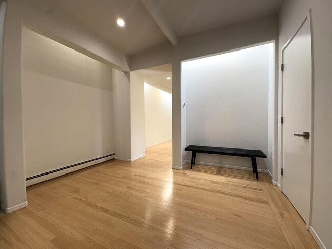 Building Photo - Eichler-Style Gem in Desirable Triple El N...