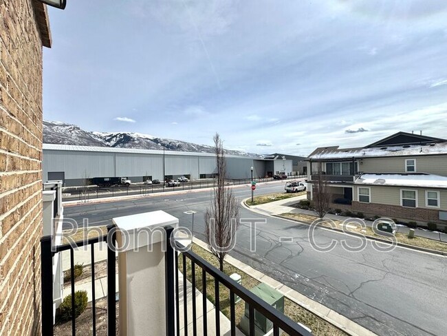 Building Photo - 18 N 1100 W