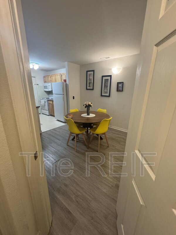 Building Photo - 15240 Silver Pkwy