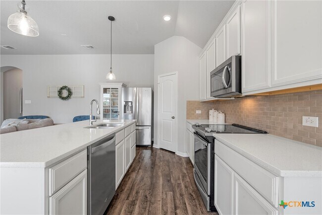 Building Photo - 5302 Lancaster Dr