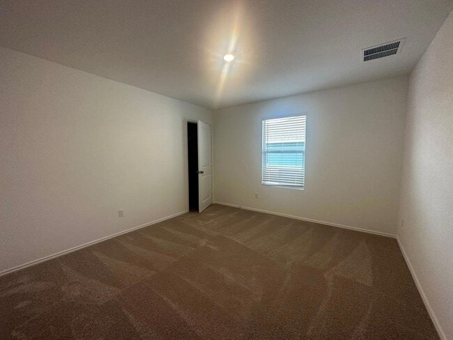 Building Photo - 167 Jeffers