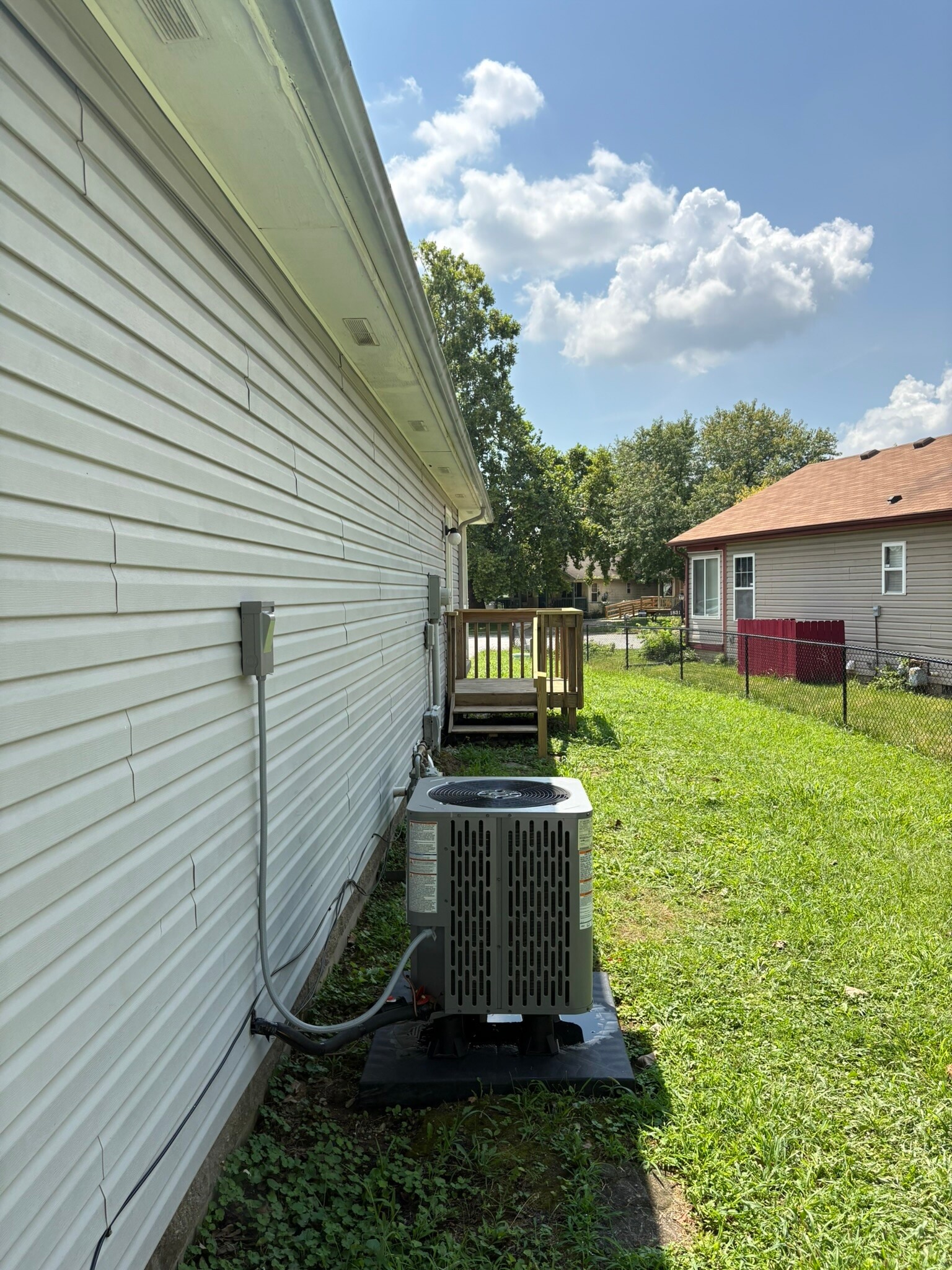 Building Photo - 1835 Carpenter Cir