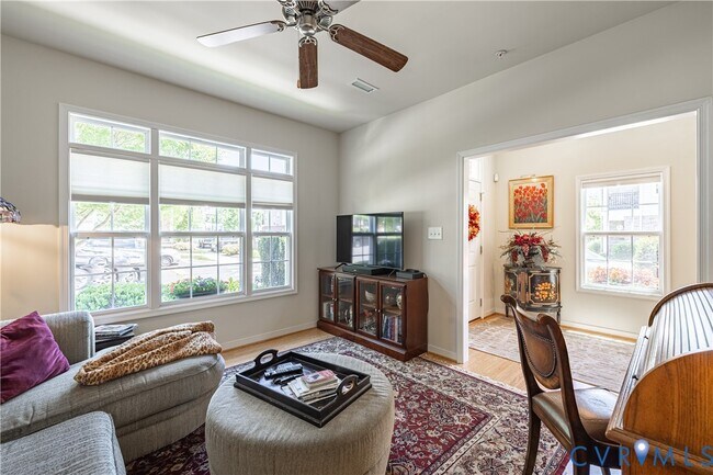 Building Photo - 3921 Liesfeld Pl