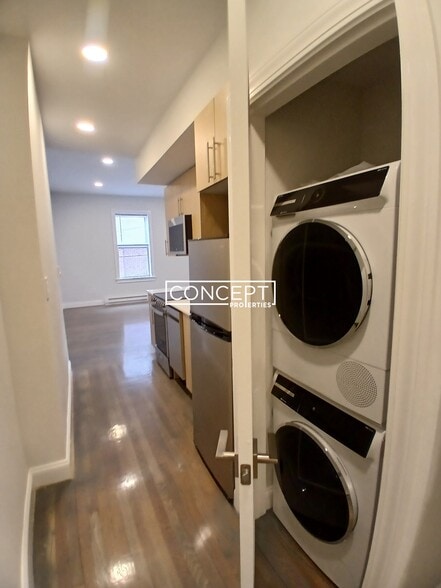 Building Photo - 529 Beacon St