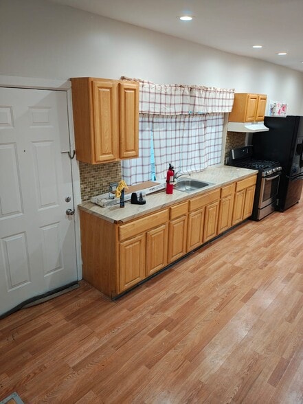 Building Photo - 234 E 9th Ave