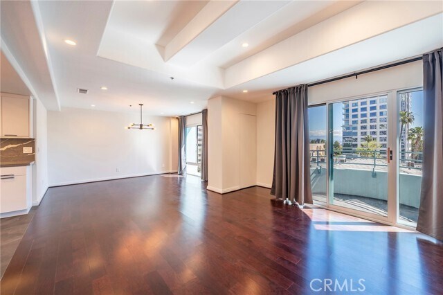 Building Photo - 10336 Wilshire Blvd