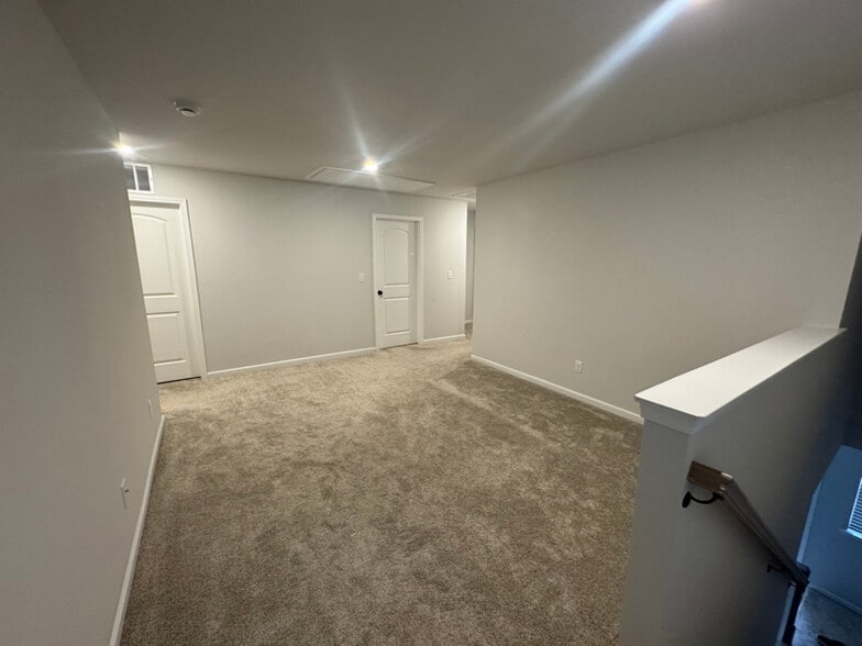 Building Photo - 4817 Raspberry Knoll Dr