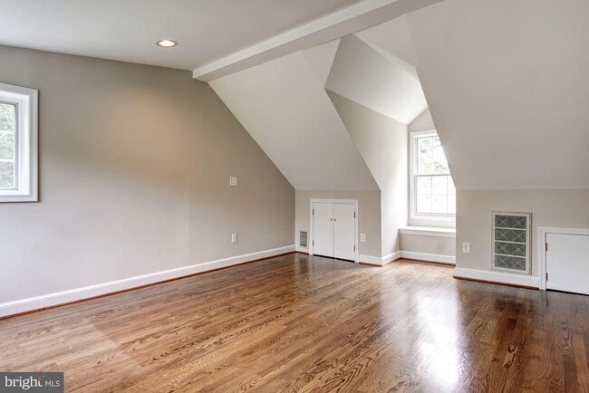 Building Photo - 5013 Brookdale Rd