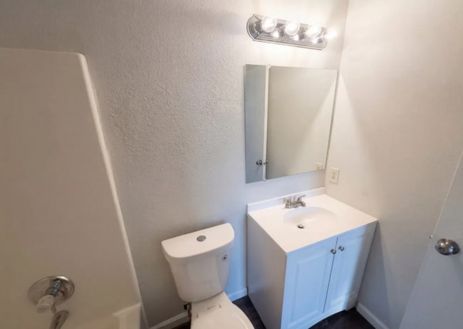 Building Photo - 6654 Hazelhatch Dr