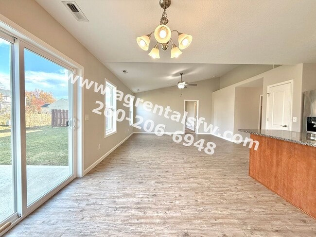 Building Photo - 3 Bedroom House - $200 OFF FIRST MONTH'S RENT