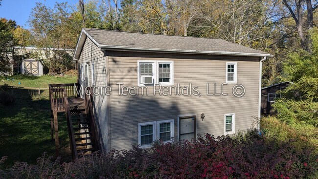 Building Photo - Cedar Hill Cir - Duplex