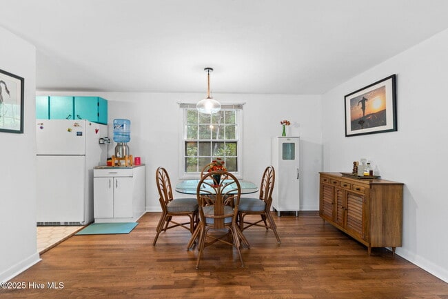 Building Photo - 5405 Autumn Dr