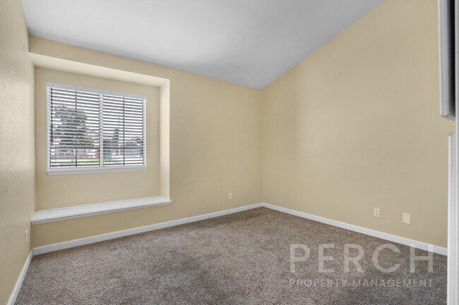 Building Photo - 1285 Granite Dr