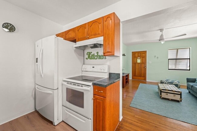 Building Photo - 306 Fernandina St