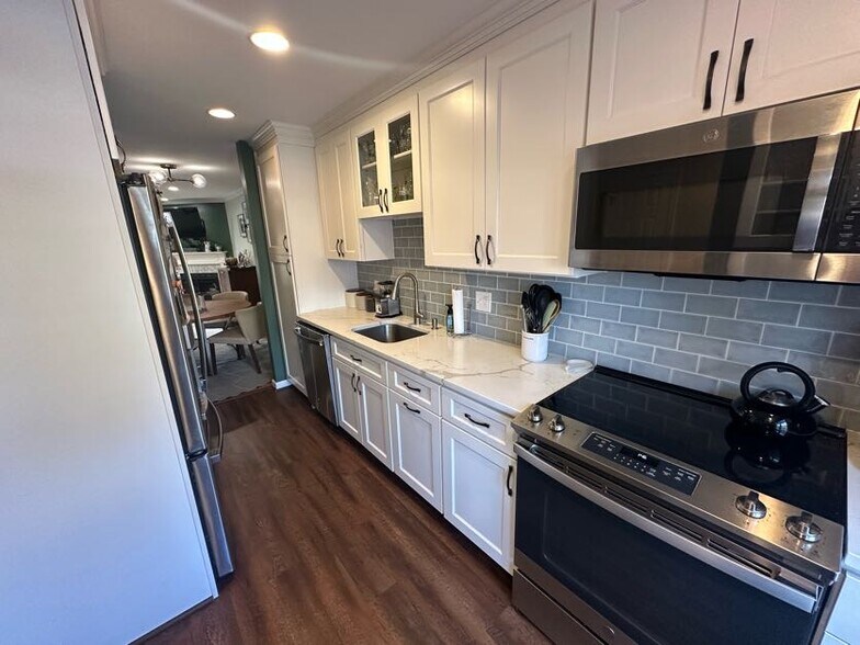 Building Photo - 1468 N Quinn St