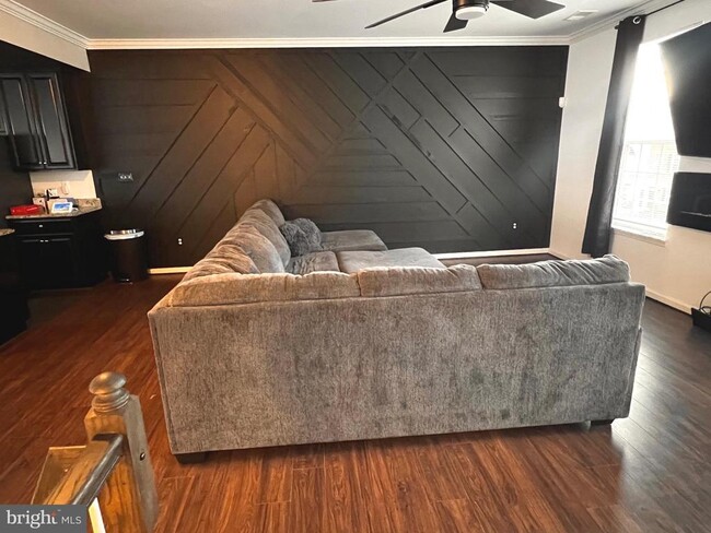 Building Photo - 154 Sachem St