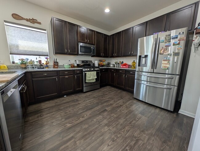 Building Photo - 3759 St James Ct